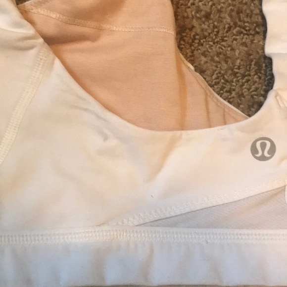 Lululemon sports bra - Picture 5 of 6